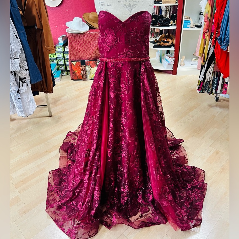 Strapless dress